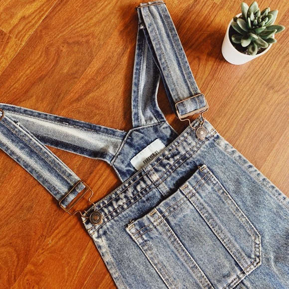 Forever 21 Denim distressed Overalls - Picture 4 of 6